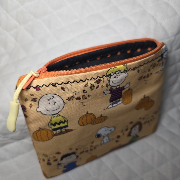 Peanuts Character Clutch - Orange and Yellow - Picture 1 of 5